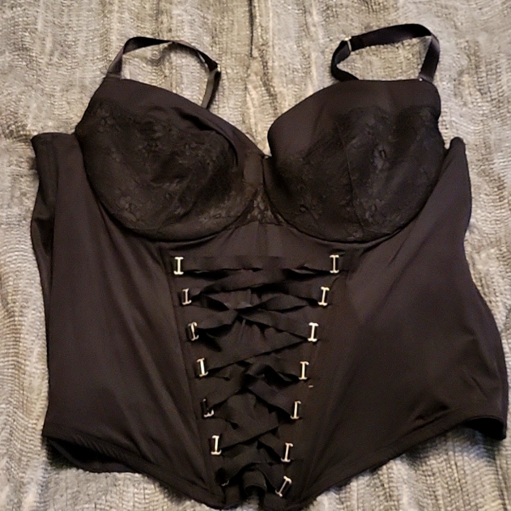 Lane Bryant Cacique 26/28 bustier